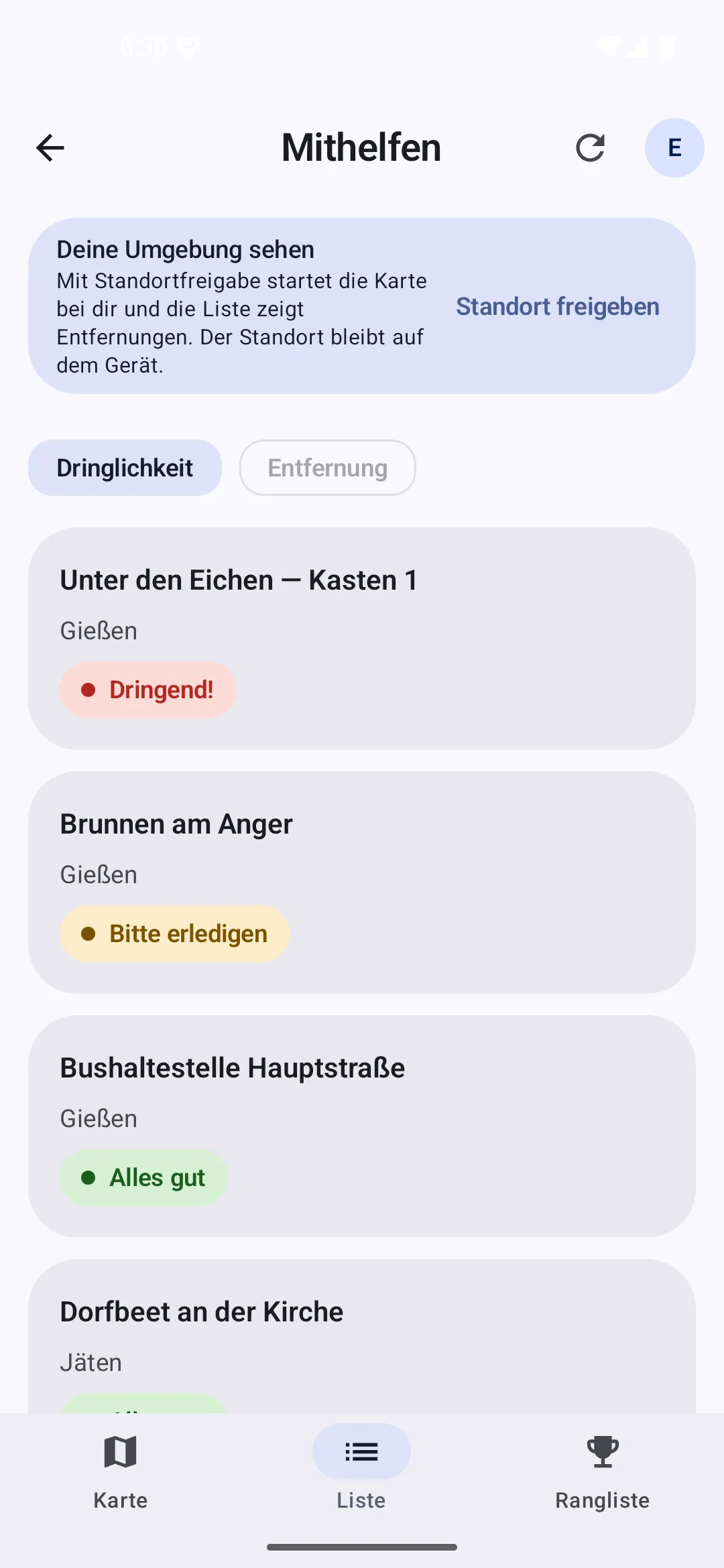 Listenansicht in der App, sortierbar nach Dringlichkeit oder Entfernung: „Unter den Eichen — Kasten 1“ mit rotem „Dringend!“, darunter gelbe und grüne Einträge.